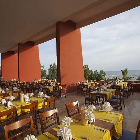 Armas Bella Luna Hotell