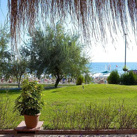 Armas Bella Luna Hotell