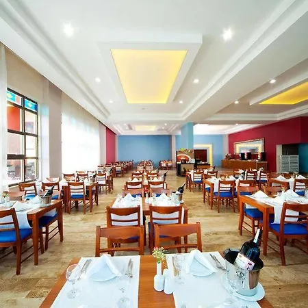 Armas Bella Luna Hotell 4*