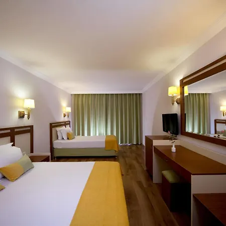 Armas Bella Luna Hotell 4*