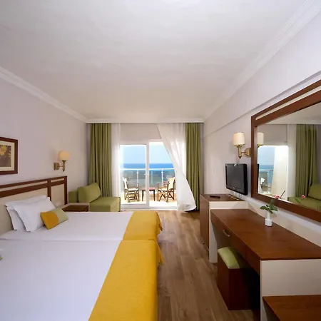 Armas Bella Luna Hotell 4*