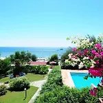 Hotel Armas Bella Luna Side
