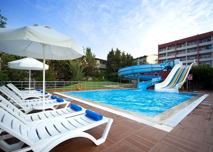 Hotell Armas Bella Luna 4*