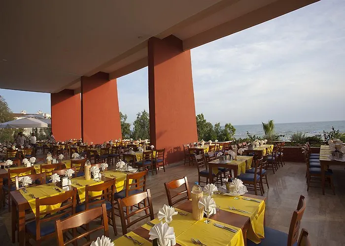 Armas Bella Luna Hotell
