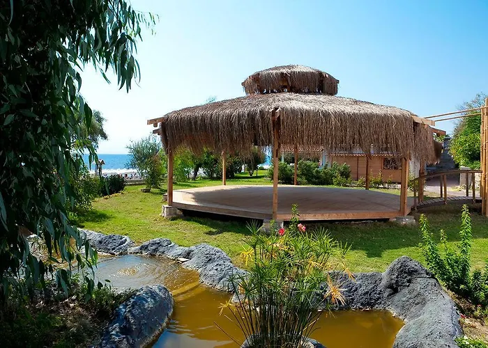 Armas Bella Luna Hotell 4*
