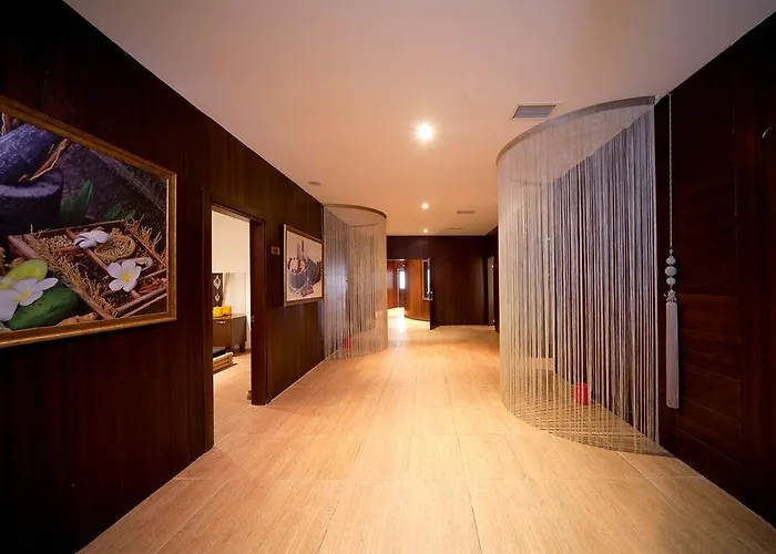 Armas Bella Luna Hotell 4*