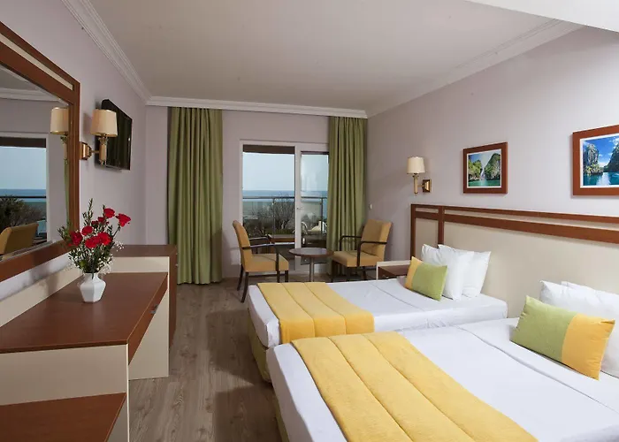 Armas Bella Luna Hotell