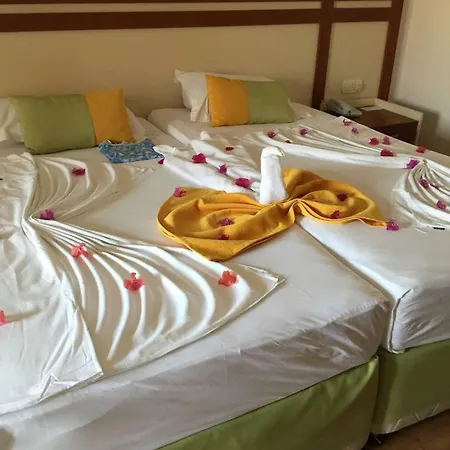 Hotel Armas Bella Luna Sidé
