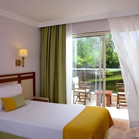 Armas Bella Luna 4* Side